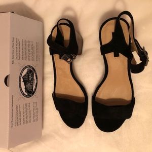 Frye Blake Black Sandals/Shoes, 8.5, new in box